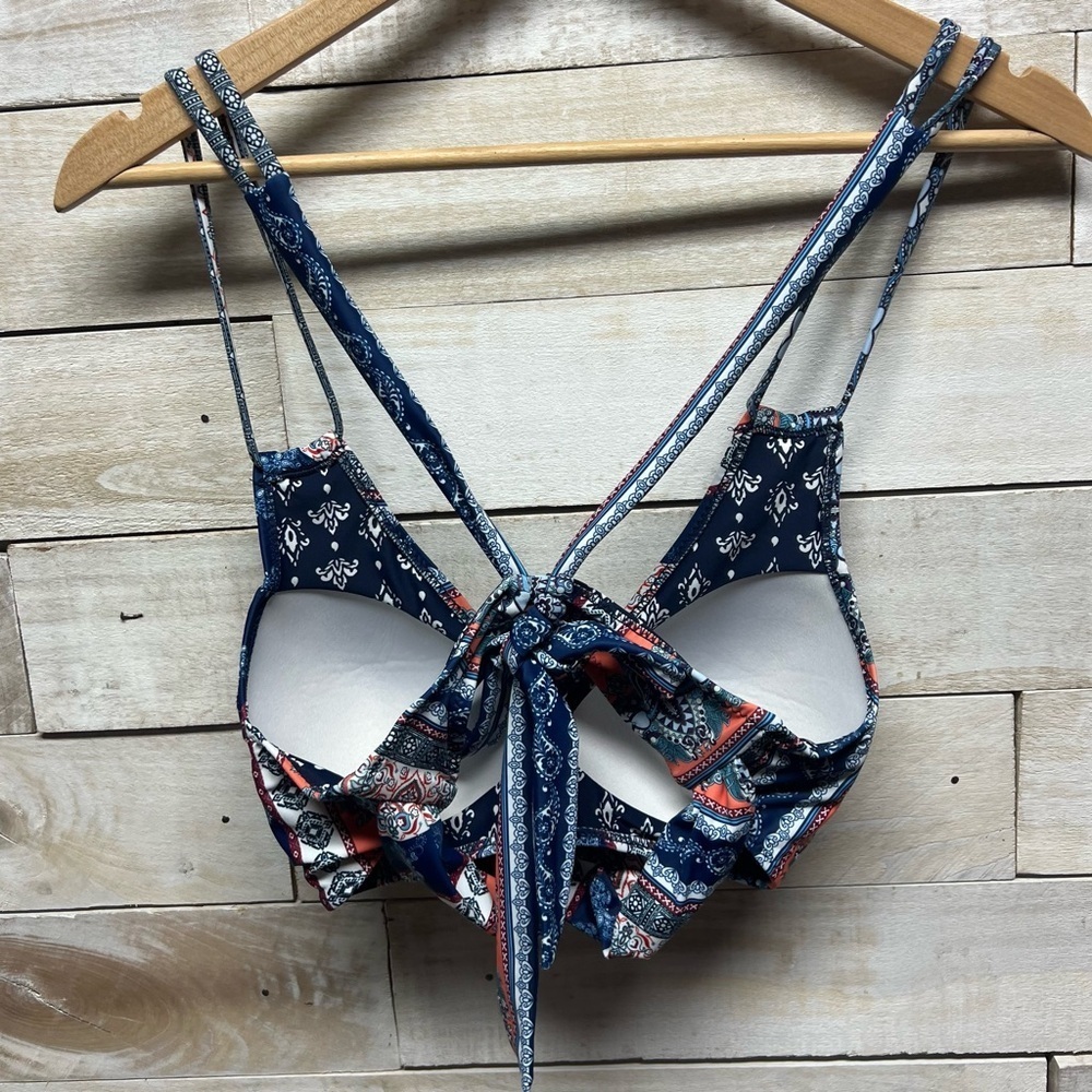 Cupshe Bikini‎ Set Womens Medium Blue Red Cross Front Top High Waist Bottom New - Picture 5 of 14